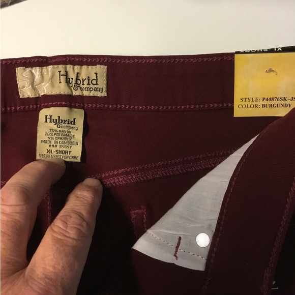 Hybrid and Company Women’s Hyper Stretch Jeans - Burgundy - Size XL short - NWT - Picture 3 of 5